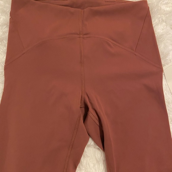 Lululemon InStill High Rise Leggings 25” - Picture 11 of 17